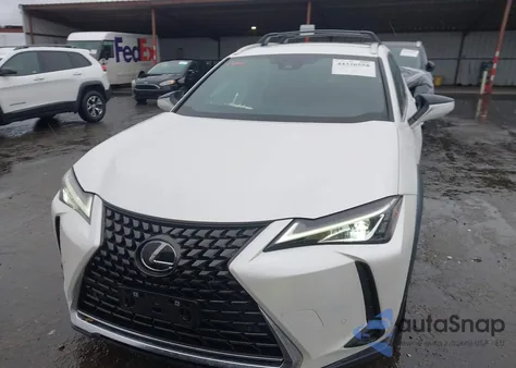 2022 Lexus Ux 200 z USA, uszkodzony, nr VIN JTHX3JBH6N2056212